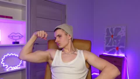 nikki online show from February 5, 5:50 pm