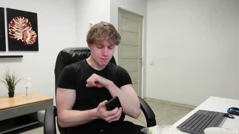 nikki online show from February 15, 6:37 pm