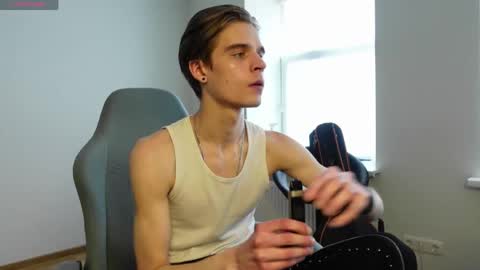Snapshot of nikki_hard chatting on May 14, 12:45 pm nikki online show from May 14, 12:45 pm
