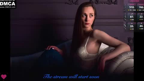 Snapshot of nikki_maks chatting on November 10, 6:34 am The next broadcast will be on at 900 UTC3 online show from November 10, 6:34 am