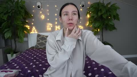 Snapshot of nikkigoldx chatting on January 16, 9:05 am Nikki online show from January 16, 9:05 am