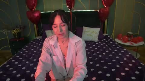 Snapshot of nikkigoldx chatting on February 19, 8:52 pm Nikki online show from February 19, 8:52 pm