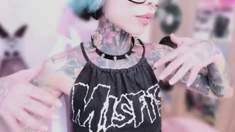 Snapshot of nikkiramone chatting on February 19, 10:55 am Nikki Ramone online show from February 19, 10:55 am