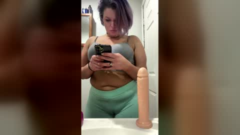 Snapshot of nikkithickum69 chatting on December 19, 8:05 pm nikkithickum69 online show from December 19, 8:05 pm