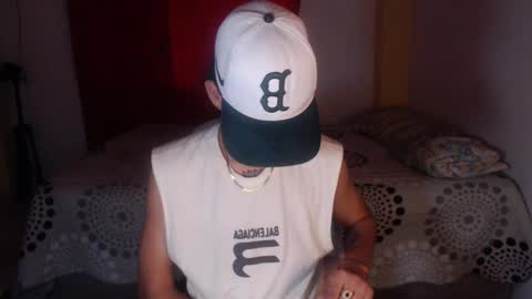 Snapshot of niklaus_wolf chatting on November 12, 8:08 pm niklaus_wolf online show from November 12, 8:08 pm