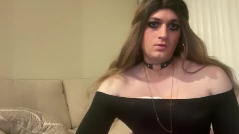 Snapshot of niko_12356 chatting on November 11, 9:42 am Nichole online show from November 11, 9:42 am