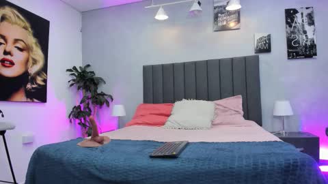 Snapshot of niko_kael chatting on February 8, 3:43 am Niko Kael online show from February 8, 3:43 am