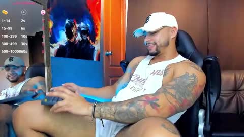 Snapshot of nikolahank1 chatting on December 5, 5:26 am Nikola Hank online show from December 5, 5:26 am