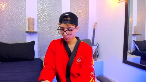    online show from December 24, 4:44 am