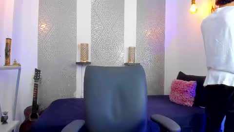    online show from February 12, 8:06 am