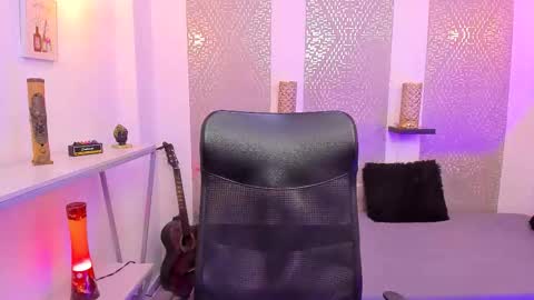    online show from November 27, 4:25 am