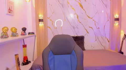    online show from March 8, 4:27 am