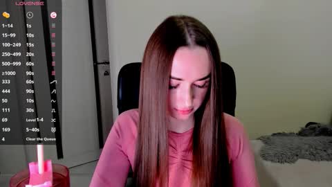 Snapshot of nikoll_s chatting on October 24, 6:32 am online show from October 24, 6:32 am