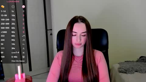 Snapshot of nikoll_s chatting on October 29, 4:59 am online show from October 29, 4:59 am