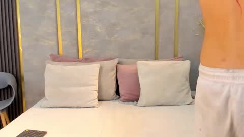 Snapshot of nikostone chatting on November 6, 4:46 am Niko Stone online show from November 6, 4:46 am