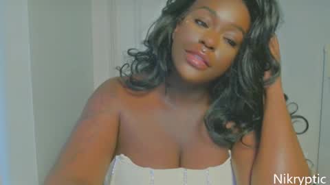 Snapshot of nikryptic chatting on November 18, 6:01 pm Nikole online show from November 18, 6:01 pm