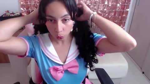 Snapshot of niky_blue chatting on October 24, 11:45 pm niky_blue online show from October 24, 11:45 pm
