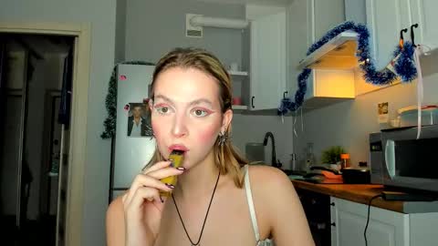 Snapshot of niky_jess chatting on January 12, 10:12 am Veronica online show from January 12, 10:12 am