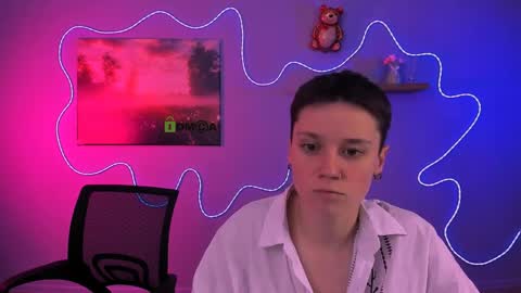 nila_eclipse online show from April 5, 8:33 am