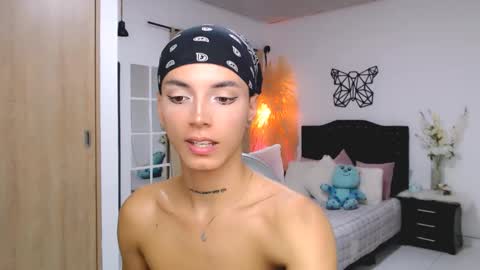 Snapshot of nilam217 chatting on February 22, 3:45 am Nilam online show from February 22, 3:45 am