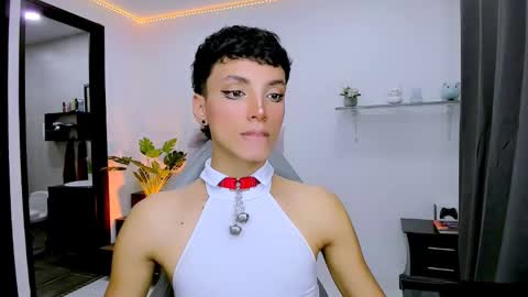 Snapshot of nilam217 chatting on September 27, 11:54 pm Nilam online show from September 27, 11:54 pm