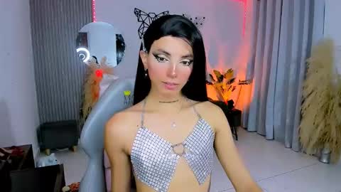 Snapshot of nilam217 chatting on November 16, 12:49 am Nilam online show from November 16, 12:49 am