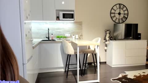 Bella online show from January 4, 4:01 am