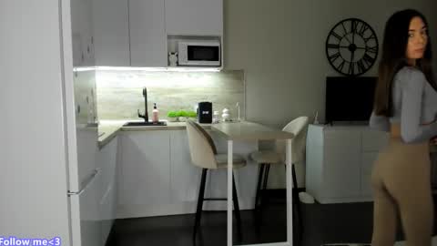 Bella online show from February 26, 3:08 pm