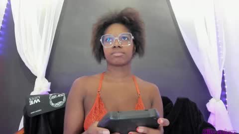 Snapshot of nilosolem12 chatting on February 10, 1:55 pm nilo solem online show from February 10, 1:55 pm