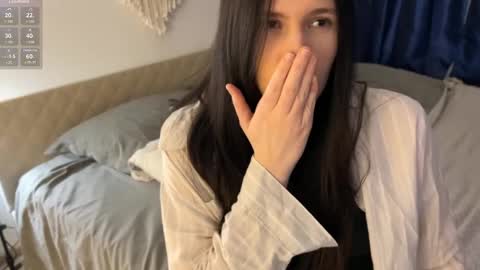 Jennet online show from February 9, 2:07 pm