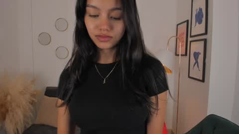 NINA online show from December 17, 11:38 pm