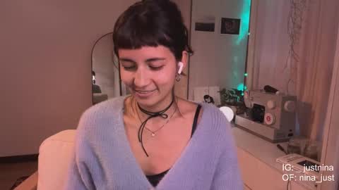 Snapshot of nina_just chatting on February 4, 10:13 pm Nina. online show from February 4, 10:13 pm