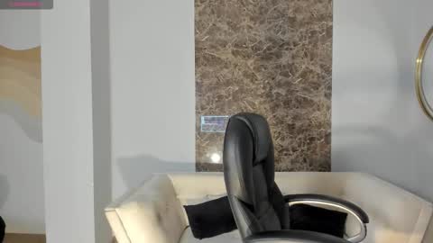 Nina online show from October 19, 3:07 am