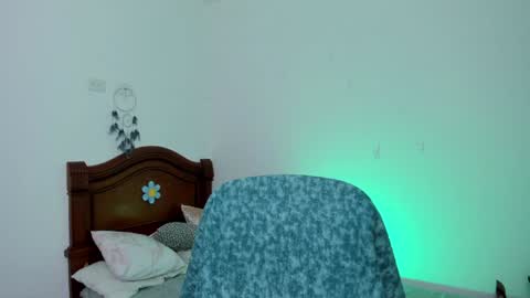 Snapshot of ninabryon1 chatting on January 24, 10:19 pm Nina online show from January 24, 10:19 pm