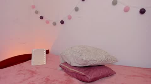 Snapshot of ninabryon1 chatting on October 17, 3:47 pm Nina online show from October 17, 3:47 pm