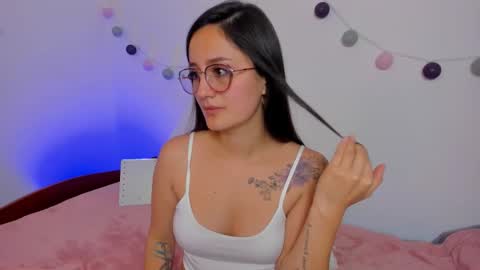 Snapshot of ninabryon1 chatting on October 23, 10:41 pm Nina online show from October 23, 10:41 pm