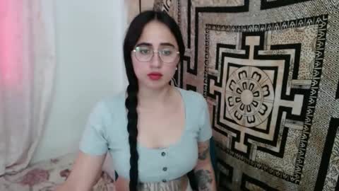 Snapshot of ninakravtz chatting on January 2, 8:35 pm N I N A online show from January 2, 8:35 pm