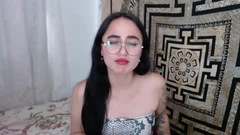 Snapshot of ninakravtz chatting on February 8, 9:25 pm N I N A online show from February 8, 9:25 pm