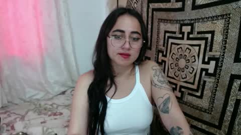 N I N A online show from September 27, 3:28 pm