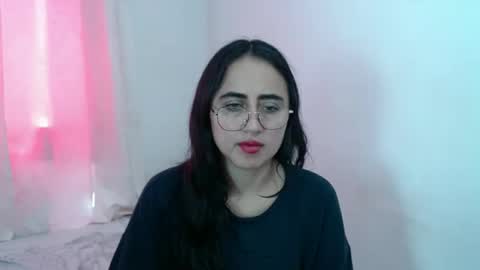 N I N A online show from November 1, 4:20 pm