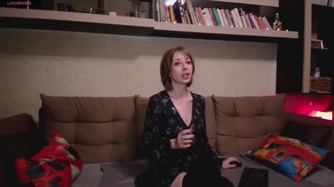 Snapshot of ninanovalicious chatting on December 11, 8:47 am NinaNovalicious online show from December 11, 8:47 am