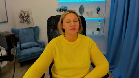 Snapshot of ninastarle chatting on October 4, 11:41 am ninastarle online show from October 4, 11:41 am