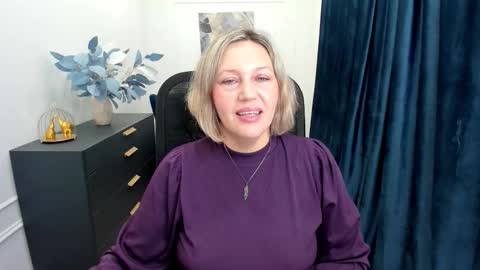 Snapshot of ninastarle chatting on October 11, 4:44 am ninastarle online show from October 11, 4:44 am