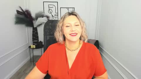 Snapshot of ninastarle chatting on November 14, 5:28 am ninastarle online show from November 14, 5:28 am