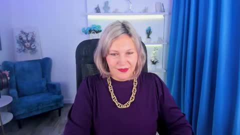 Snapshot of ninastarle chatting on November 21, 4:44 am ninastarle online show from November 21, 4:44 am