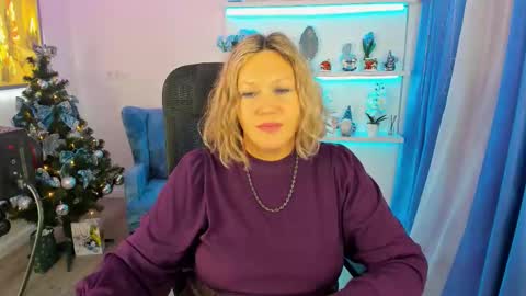 Snapshot of ninastarle chatting on December 16, 9:14 am ninastarle online show from December 16, 9:14 am