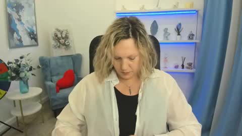 ninastarle online show from April 19, 11:31 am