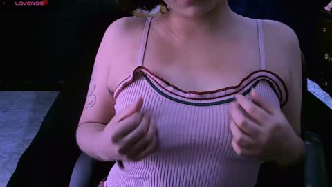 Nina online show from December 6, 3:33 pm