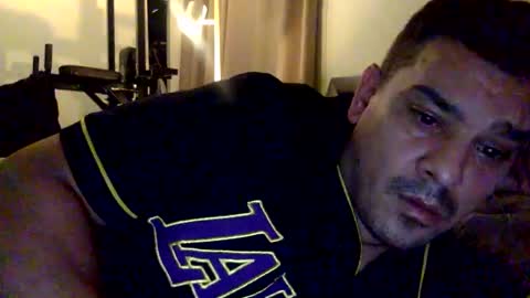 Snapshot of nineinchman69 chatting on November 3, 4:25 am nineinchman69 online show from November 3, 4:25 am