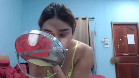 Snapshot of ninewladyboy chatting on October 4, 8:40 pm ninew online show from October 4, 8:40 pm